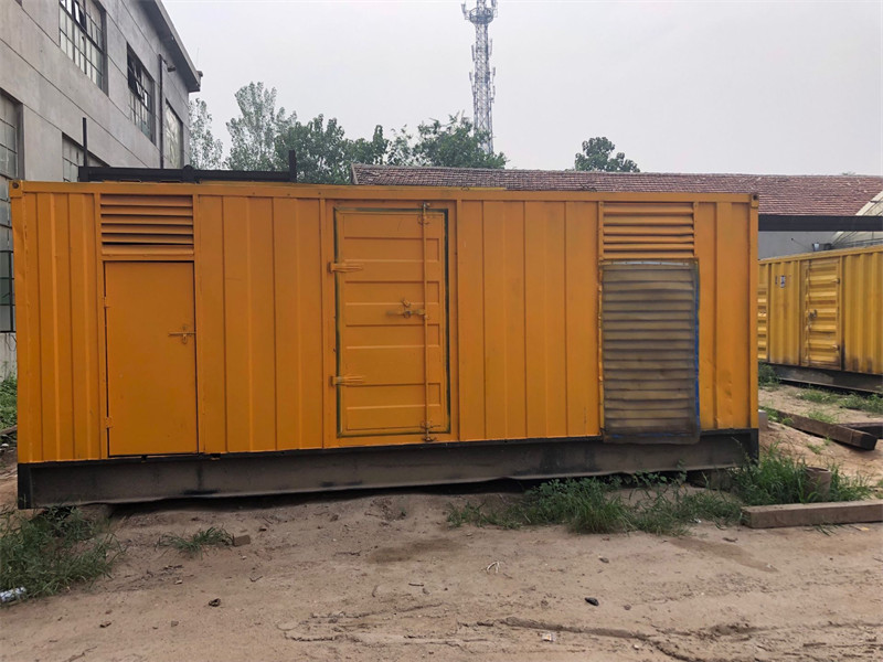 当涂柴油发电机如何判断新机油是否已经完全充满机油滤清器？