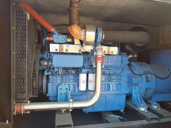 当涂柴油发电机组一般有几种电压输出？