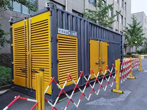 当涂如何使用转速表检查发动机的转速？