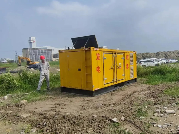 当涂200KW柴油发电机机组每小时的油耗量受哪些因素影响？