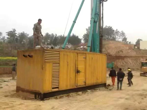 当涂如何判断水冷式机油散热器密封件是否需要更换？